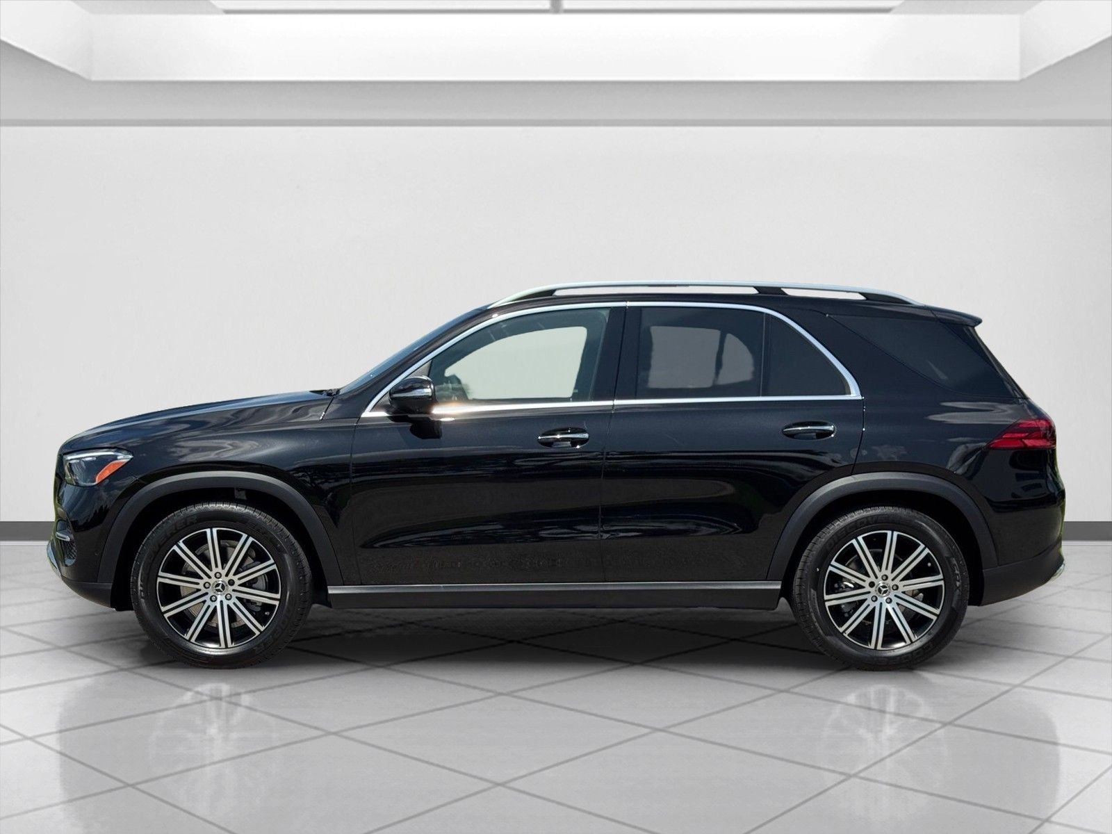 New 2026 Obsidian Black Metallic Mercedes-Benz GLE 350 image 5