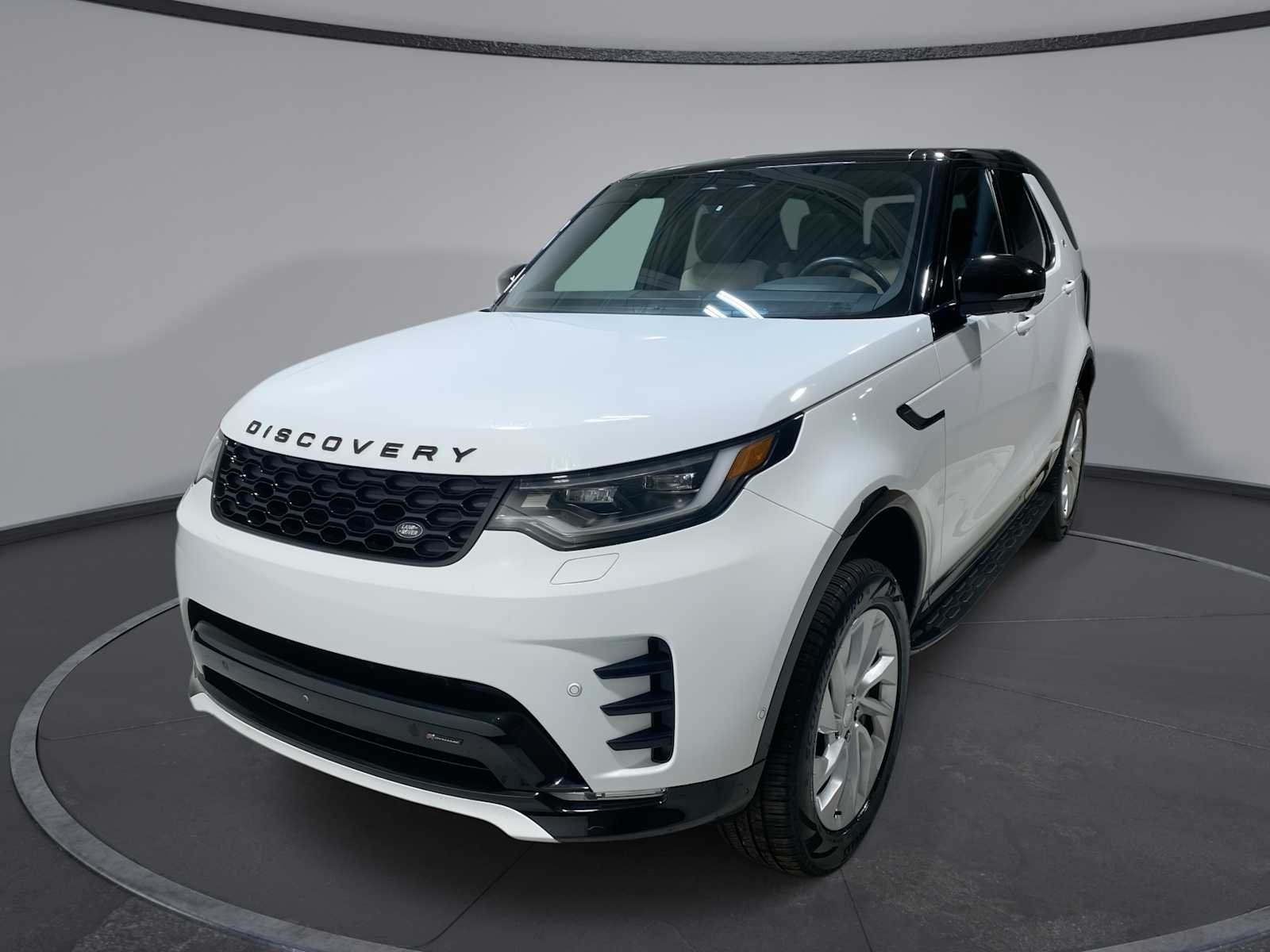 2023 Land Rover Discovery S R Dynamic's photo