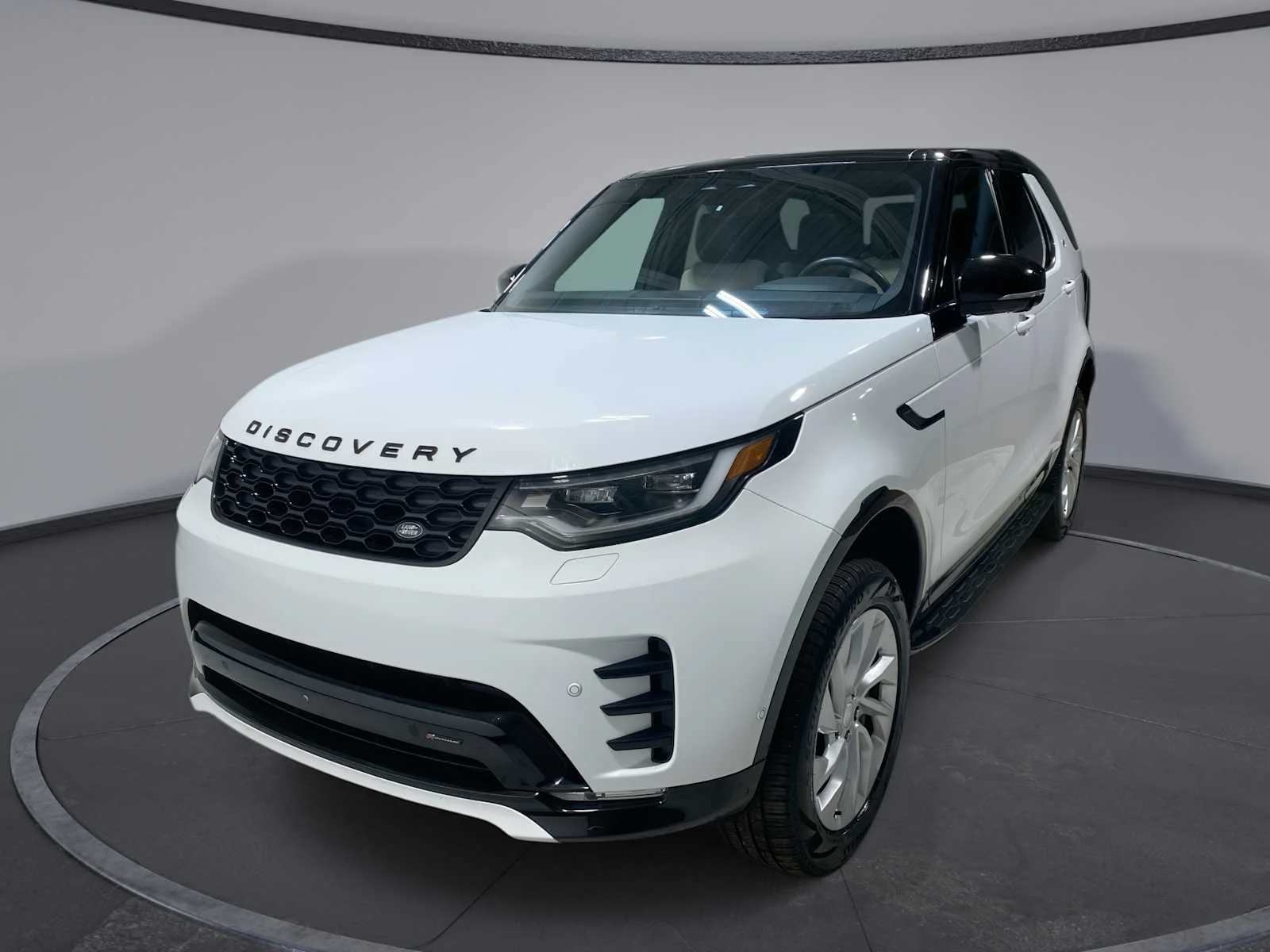 2023 Land Rover Discovery S R Dynamic's photo