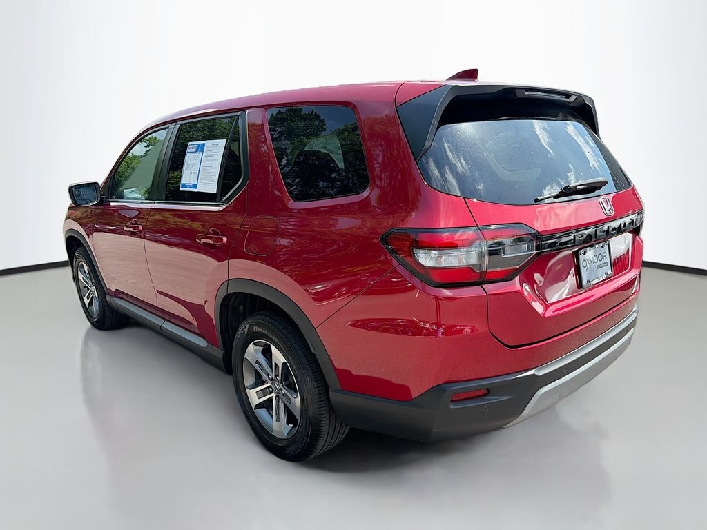 Used 2023 Radiant Red Metallic II Honda EX-L 7 Passenger image 4