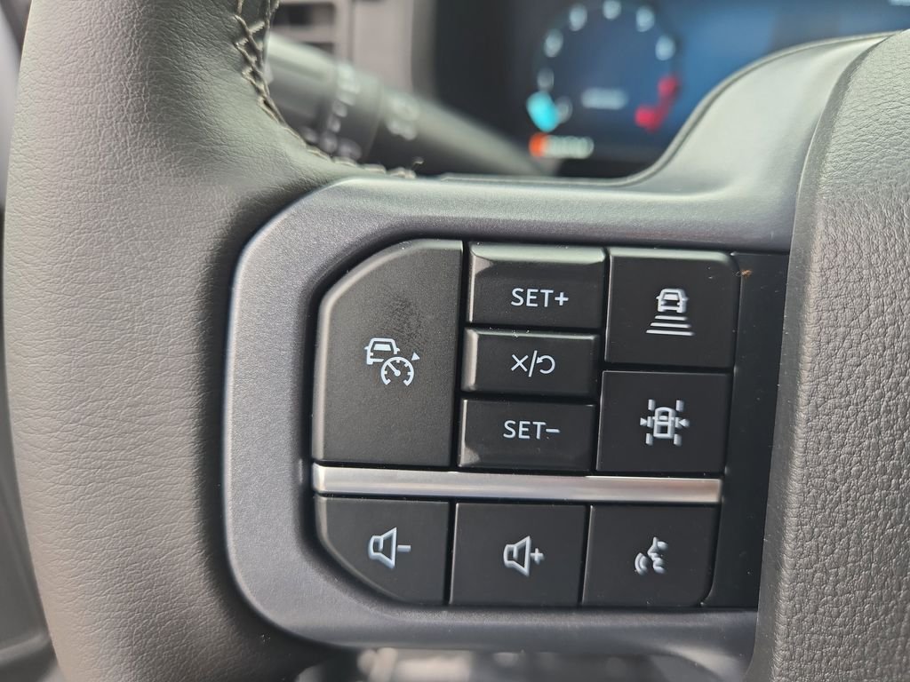 New 2025 White Ford XLT image 13