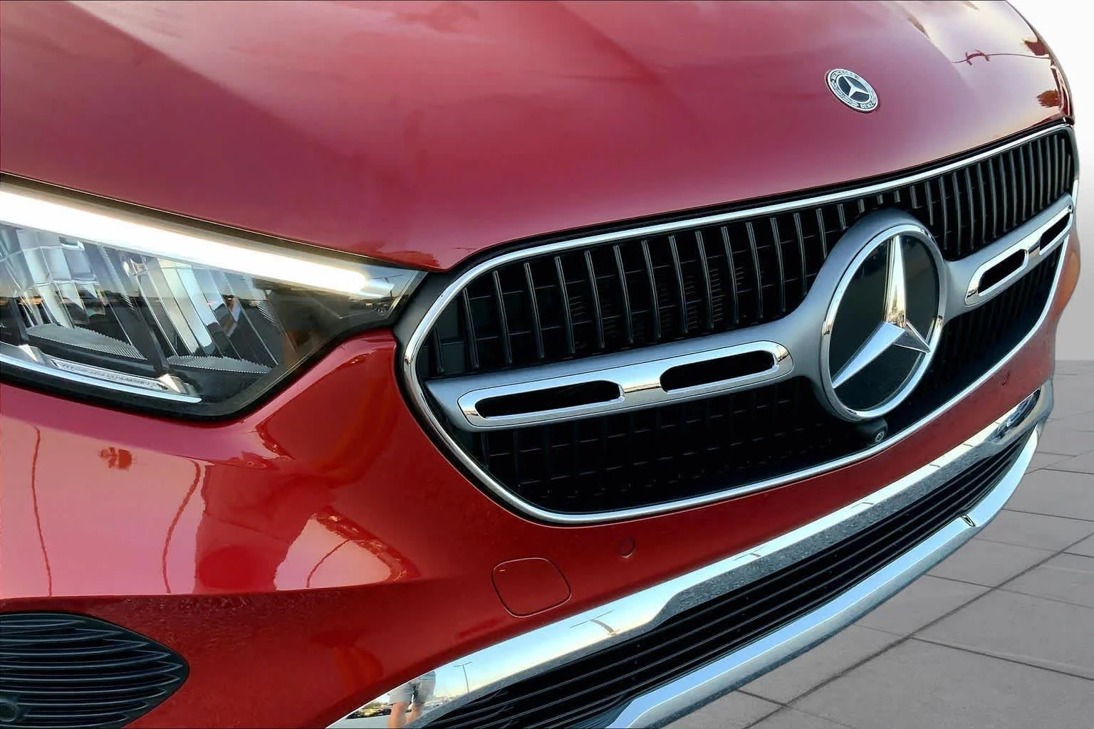 Used 2024 MANUFAKTUR Patagonia Red Metallic Mercedes-Benz GLC 300 image 29
