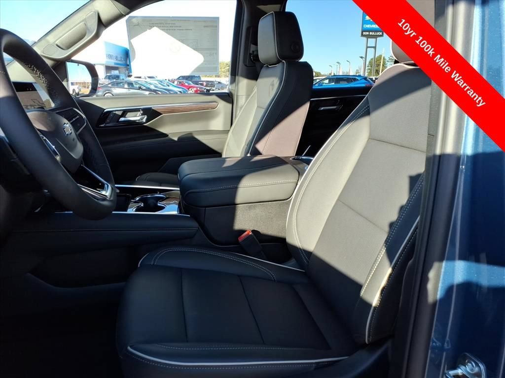 2026 Chevrolet Suburban Premier - Photo 20