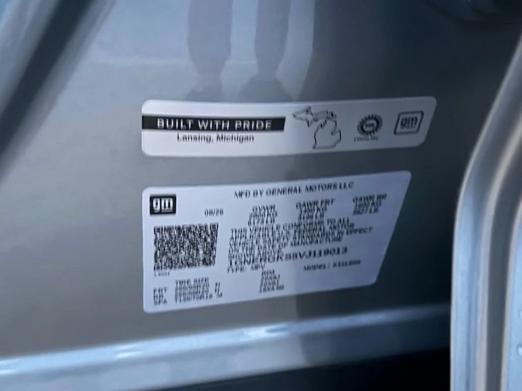 New 2027 Sterling Gray Metallic Chevrolet LT image 9