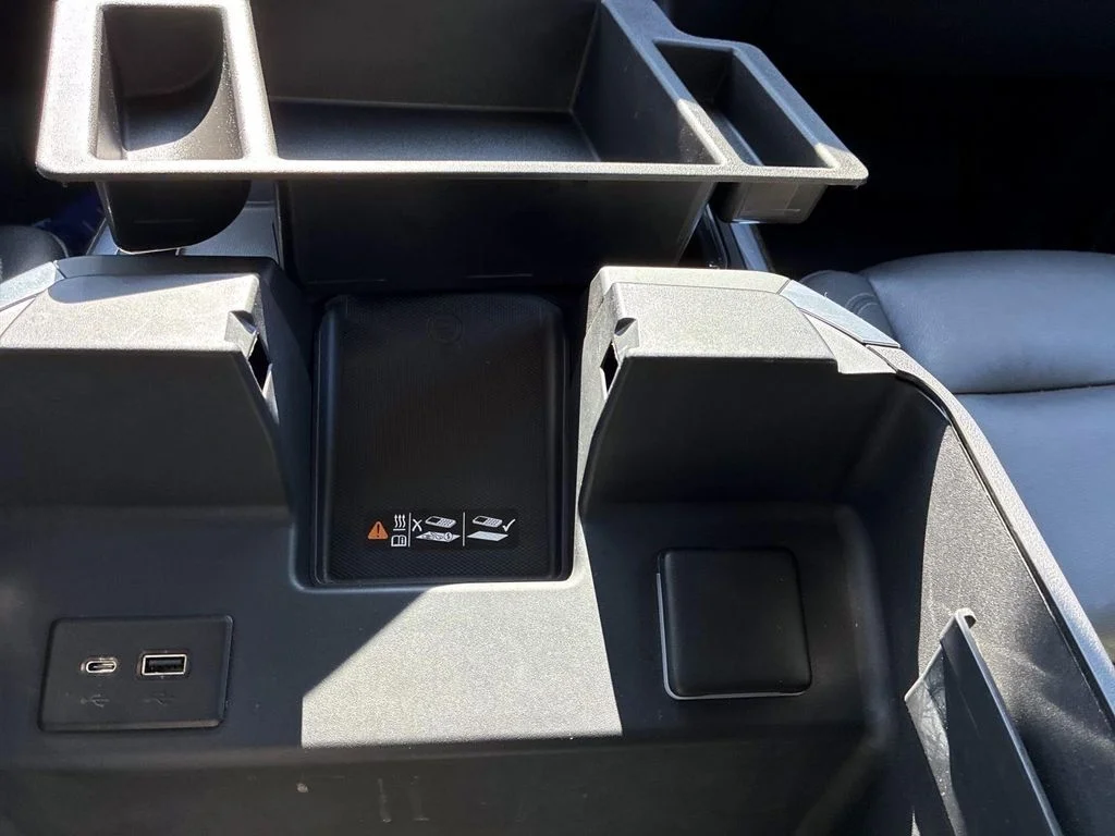 Used 2022 Black GMC Elevation image 41