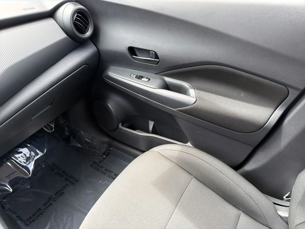Certified Used 2025 White Nissan S image 28