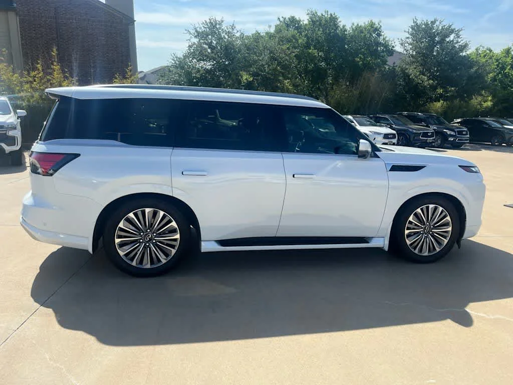 Certified Used 2026 Radiant White INFINITI LUXE image 15