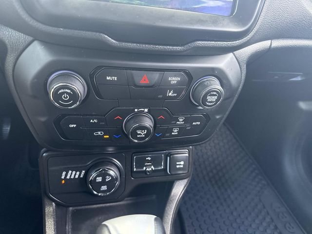Used 2023 Slate Blue Jeep Trailhawk image 27