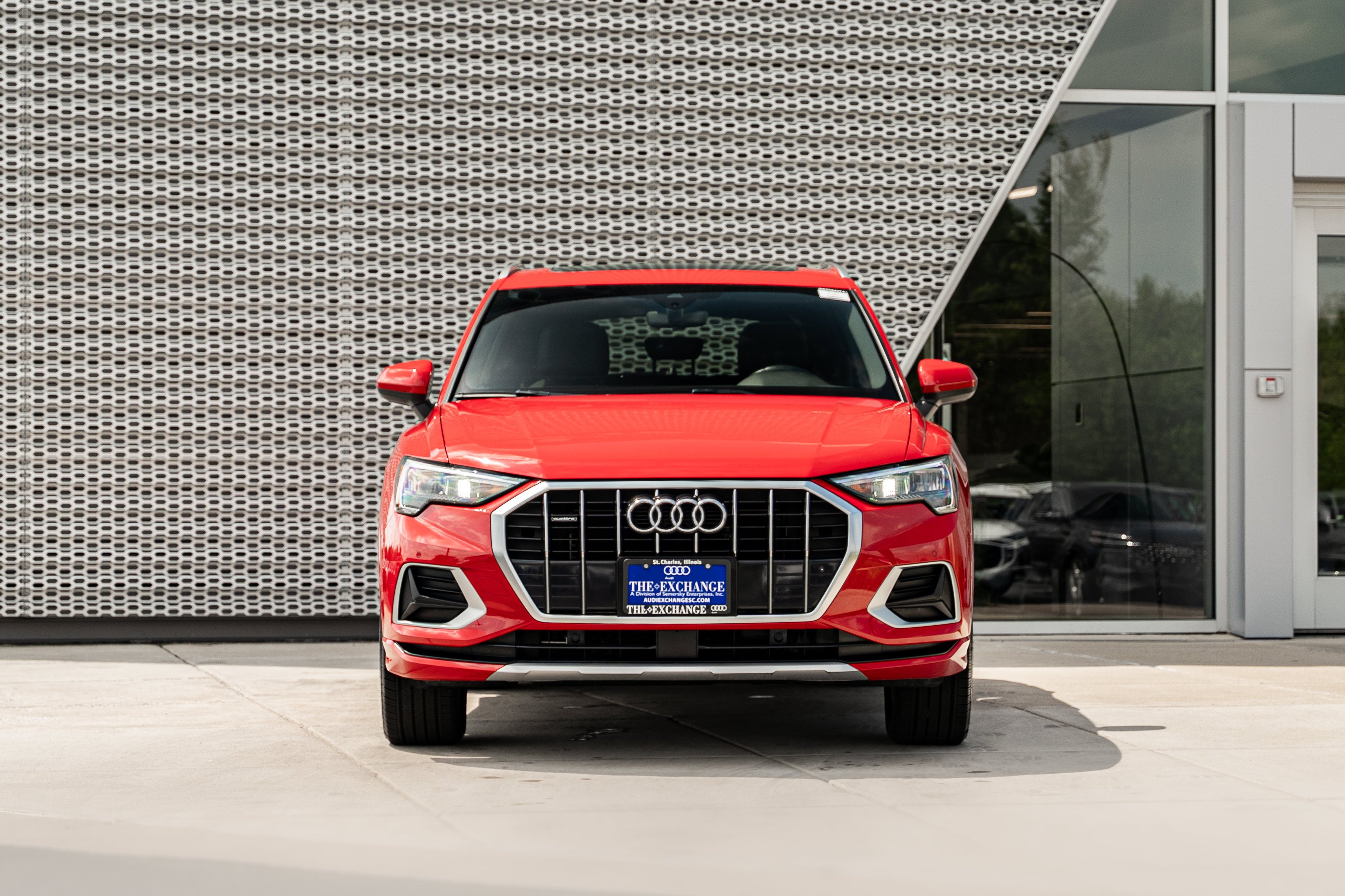 Used 2019 Tango Red Metallic Audi Premium image 28