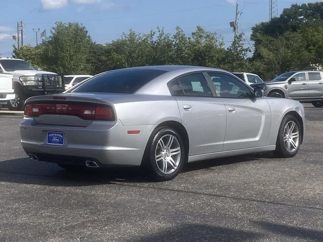 Used 2013 Silver Dodge SE image 3
