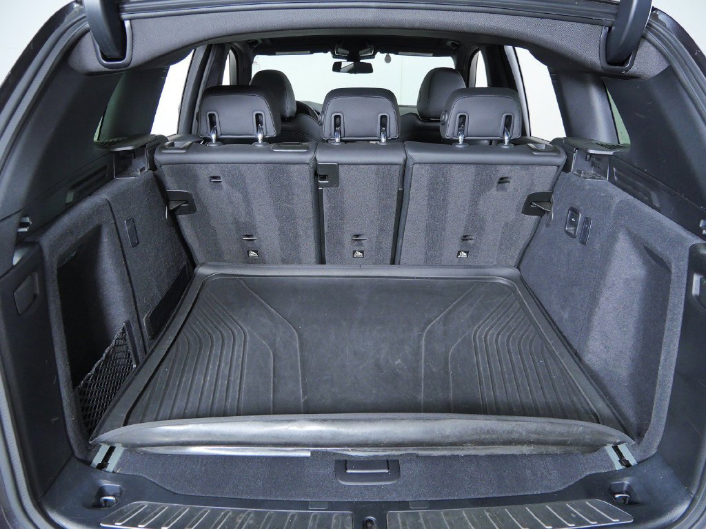 Used 2021 Dark Graphite Metallic BMW xDrive30i image 26