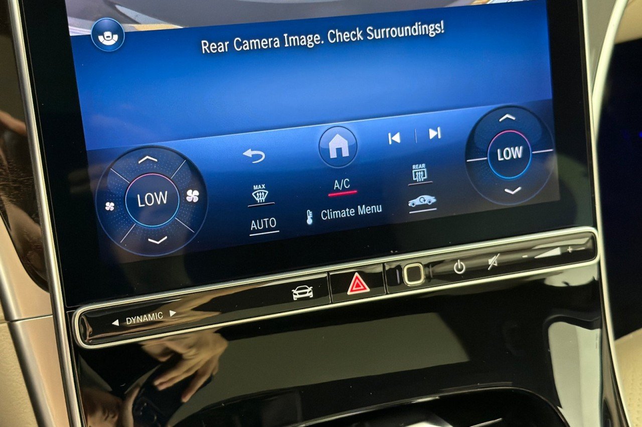 Used 2023 Lunar Blue Metallic Mercedes-Benz C 300 image 18