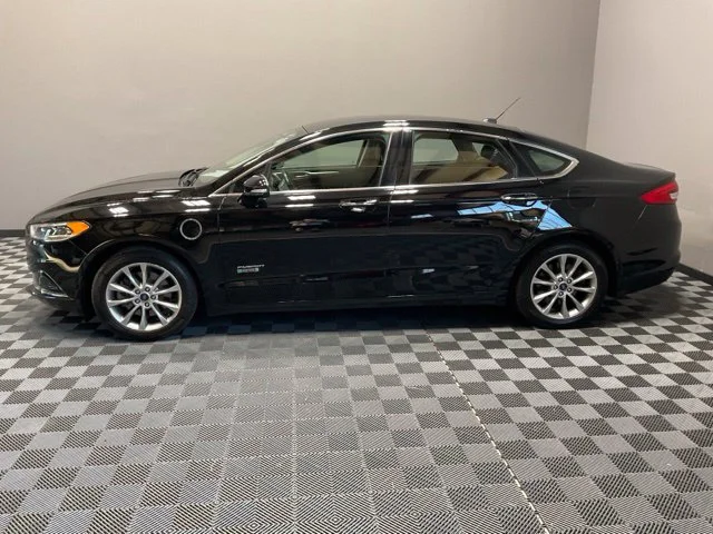 Used 2018 Black Ford SE Luxury image 6