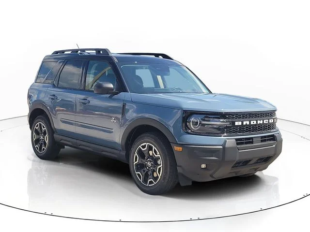 New 2026 Azure Gray Metallic Ford Outer Banks image 3