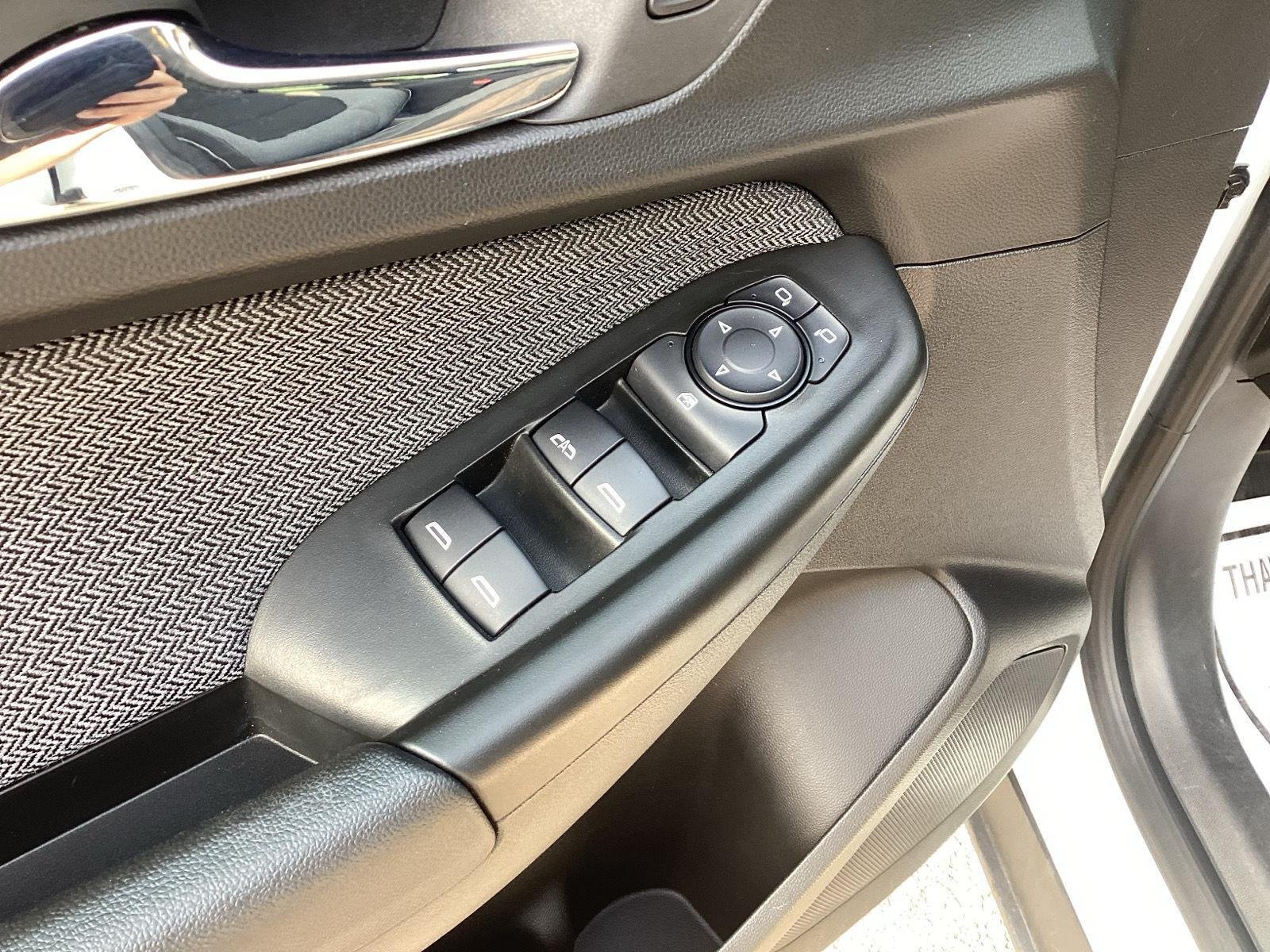 Used 2022 Summit White Chevrolet LS image 12