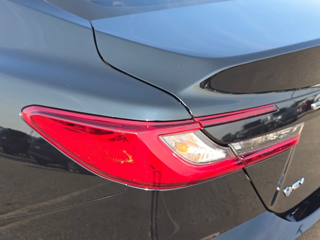 Used 2025  Toyota LE image 15