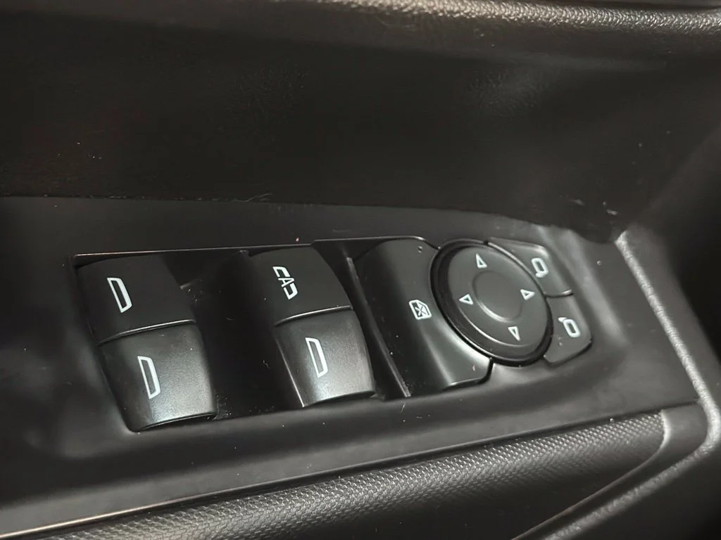 Used 2021 Summit White GMC Base image 24