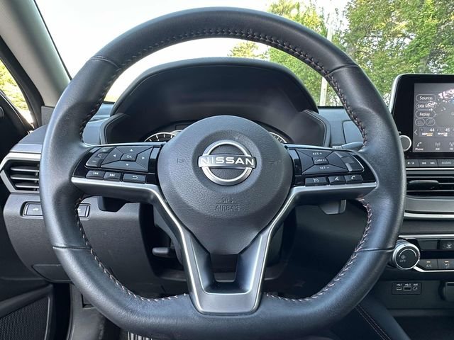 Used 2024 Black Nissan 2.5 SR image 17