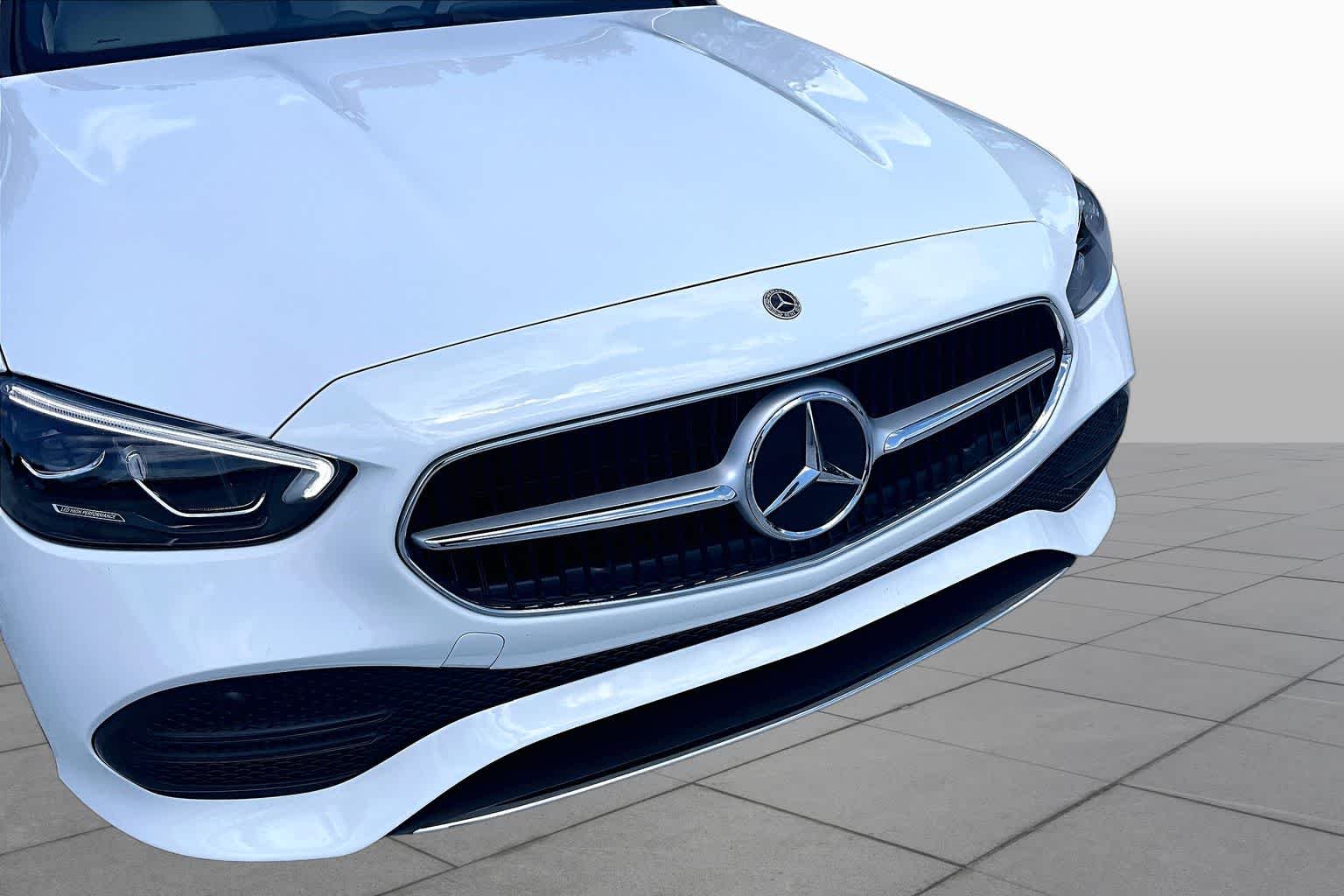 Used 2025 Polar White Mercedes-Benz C 300 image 26