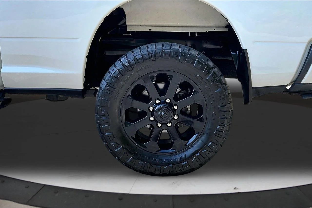 Used 2024 White Ram Big Horn image 34