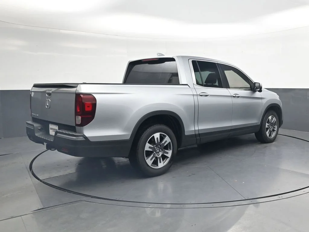 Used 2017  Honda RTL-T image 5