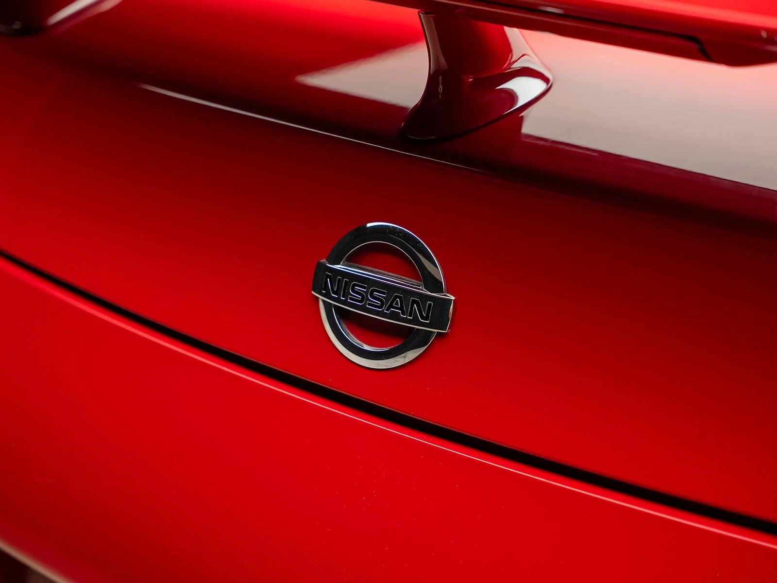 Used 2015 Red Nissan Premium image 19