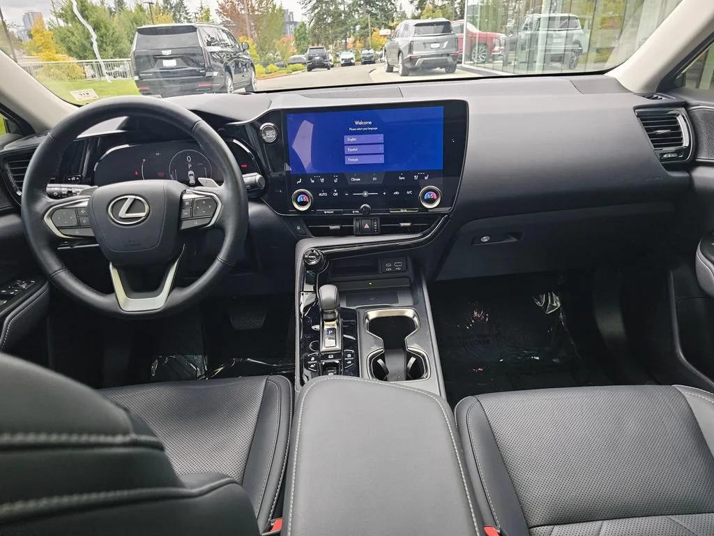 Used 2024  Lexus NX 350 Luxury image 22