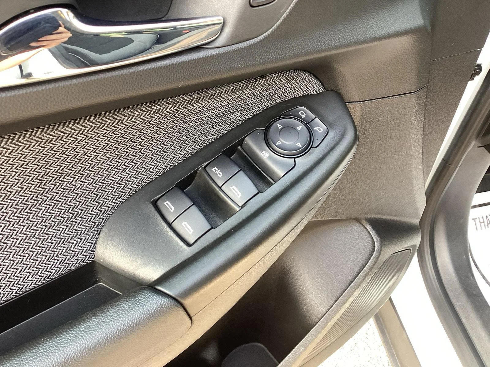 Used 2022 Summit White Chevrolet LS image 12