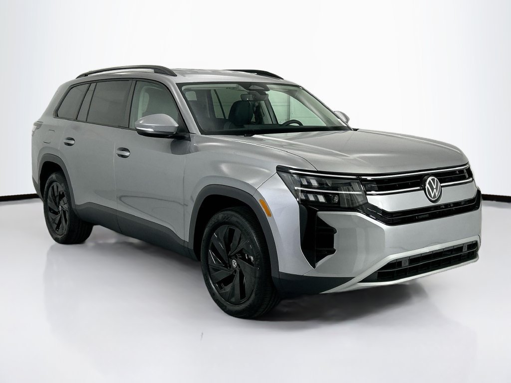 New 2027 Silver Volkswagen SE w/Technology image 3