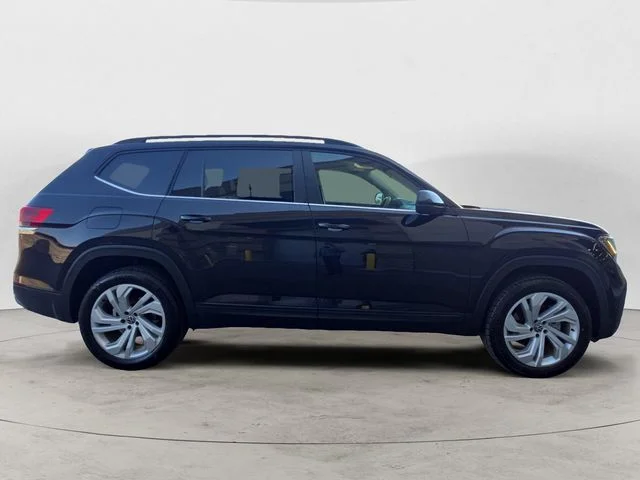 Used 2022  Volkswagen 3.6L V6 SE w/Technology image 4