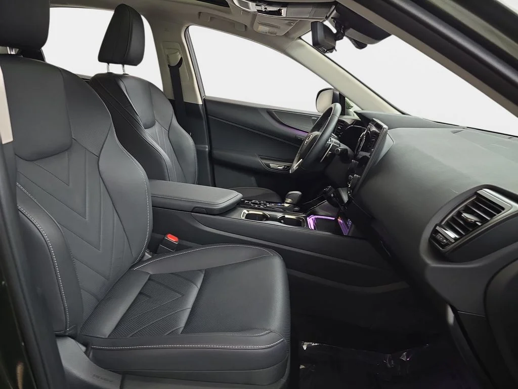 Certified Used 2025 Green Lexus 450h+ Luxury image 9