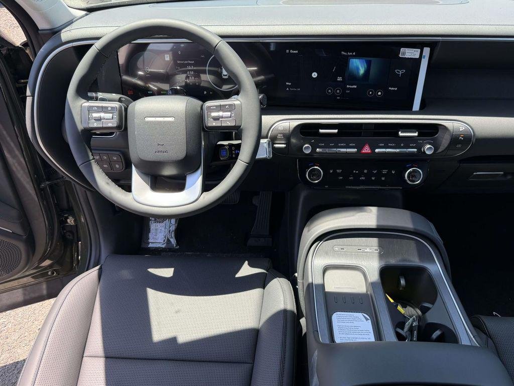 New 2026 Titan Green Hyundai SEL 8P image 16
