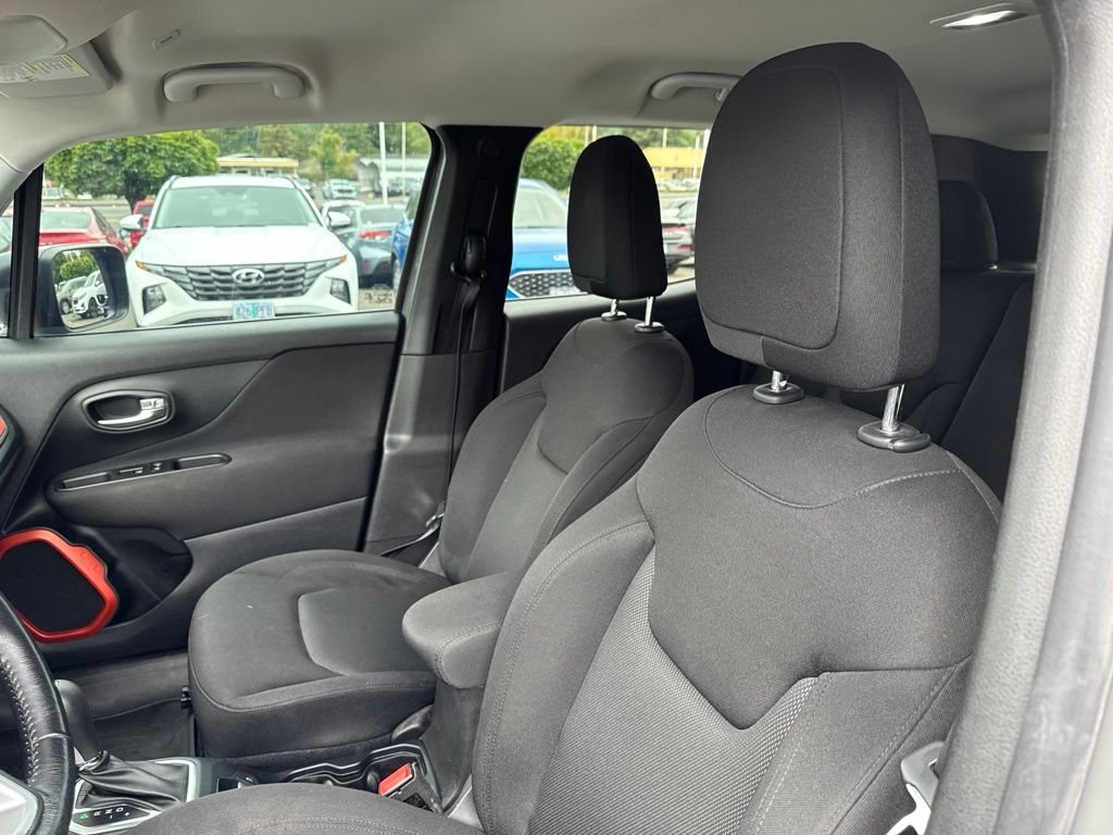 Used 2020 Sting-Gray Clearcoat Jeep Sport image 4