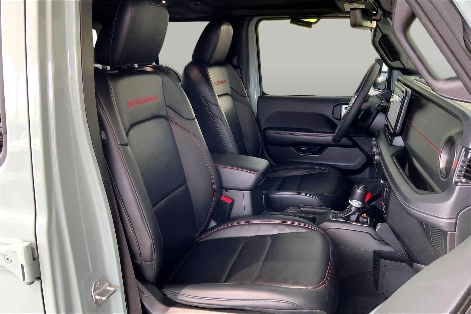 Used 2024 Earl Clearcoat Jeep Rubicon X image 9