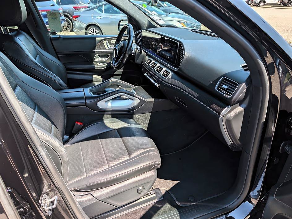 Used 2025 Obsidian Black Metallic Mercedes-Benz GLE 350 image 24
