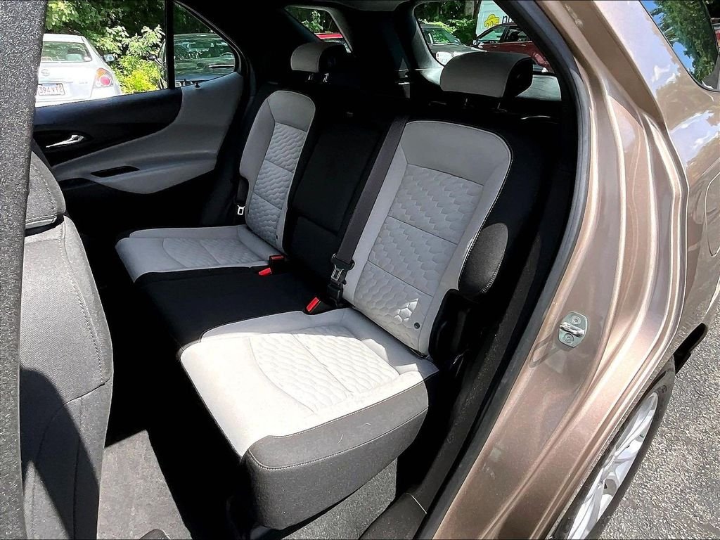 Used 2018 Beige Chevrolet LS image 14
