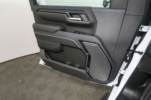 Used 2024 White GMC AT4X image 40