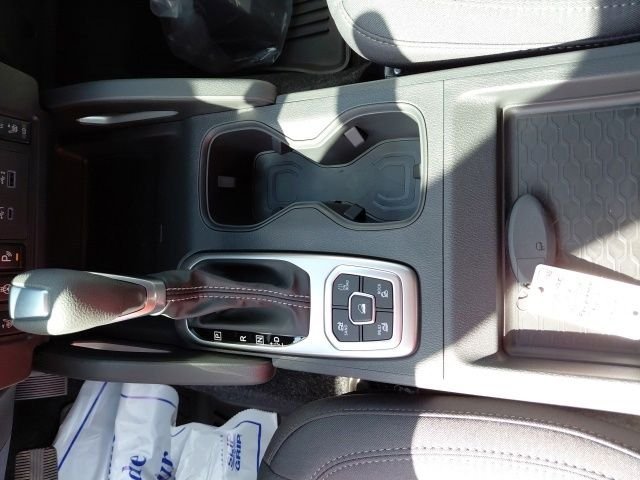 New 2026 Gun Metallic Nissan Crew Cab SV image 22