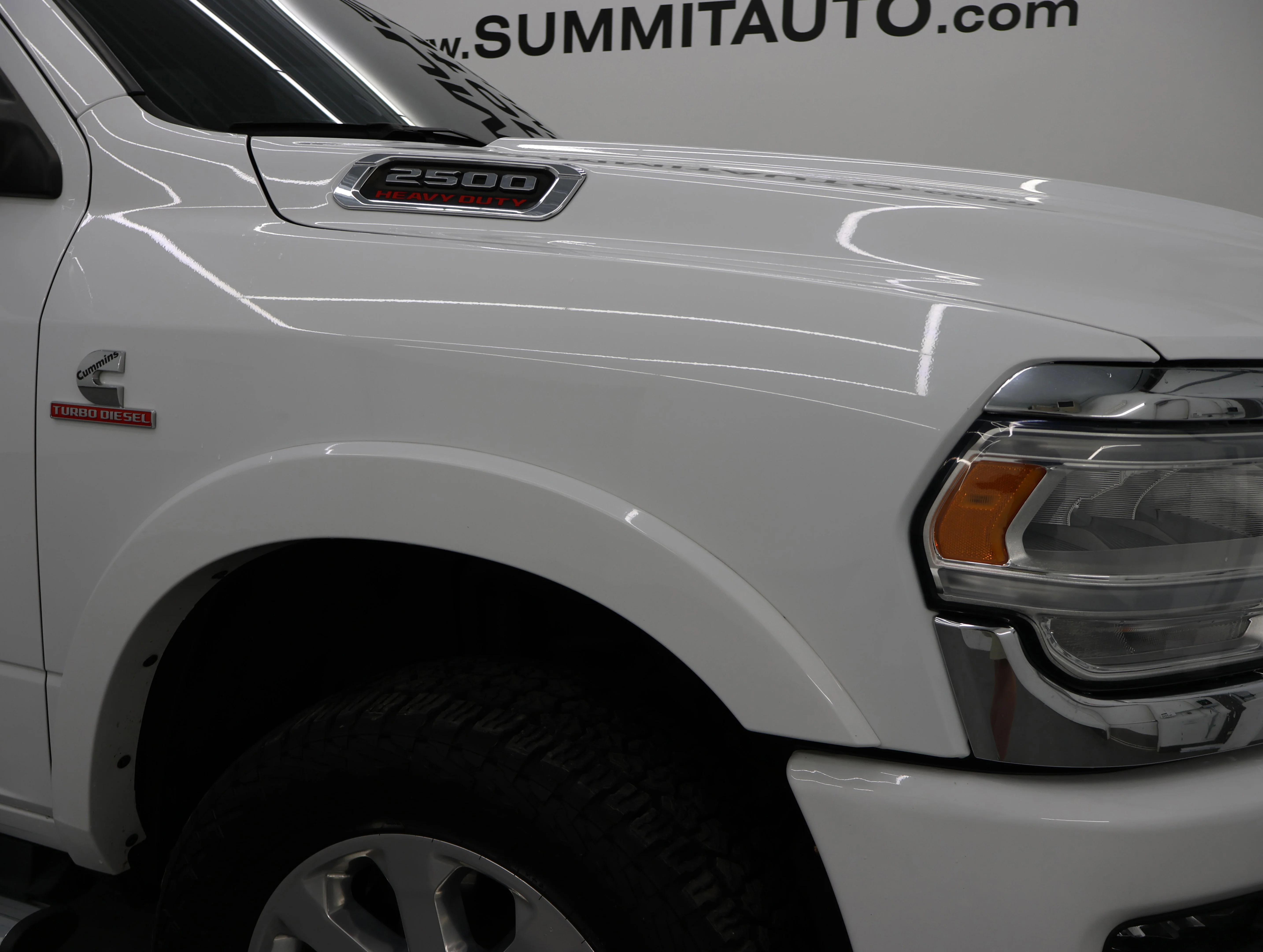 Used 2020 Bright White Clearcoat Ram Laramie image 24