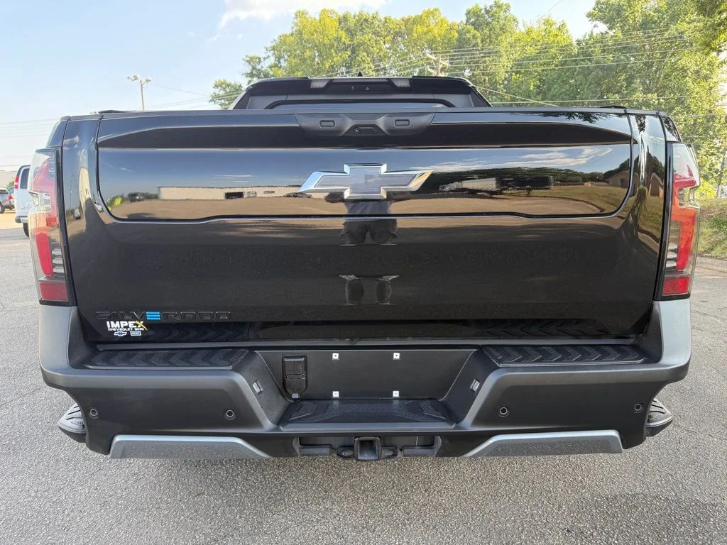 Used 2026 Black Chevrolet Trail Boss image 4