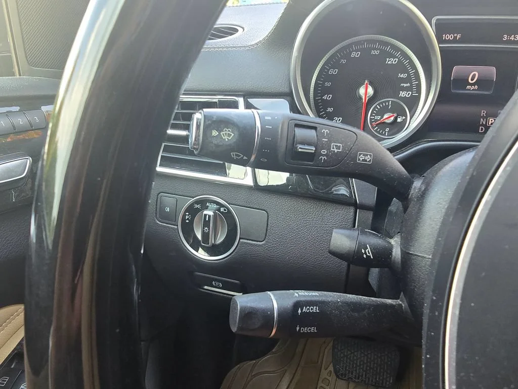 Used 2017  Mercedes-Benz GLS 450 image 24