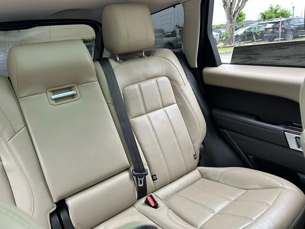 Used 2021 White Land Rover HSE Silver Edition image 14