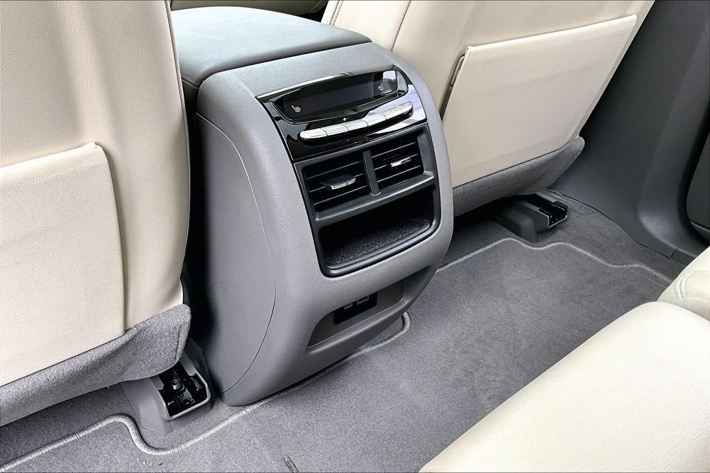 Used 2025 Silver Cadillac Premium Luxury image 25