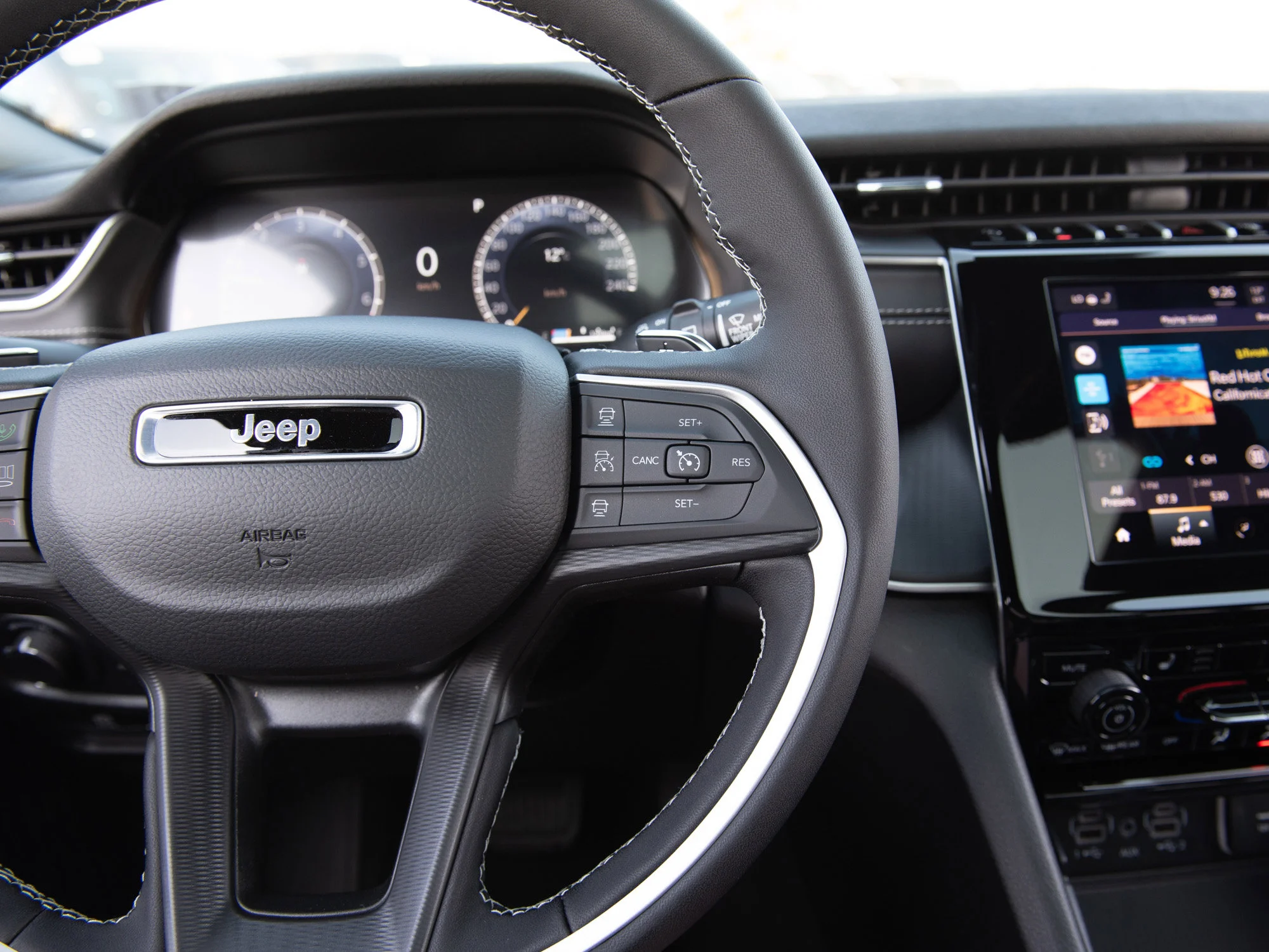 New 2025 Black Jeep Altitude* Sunroof, Trailer Tow Pkg, Heated Leather image 13