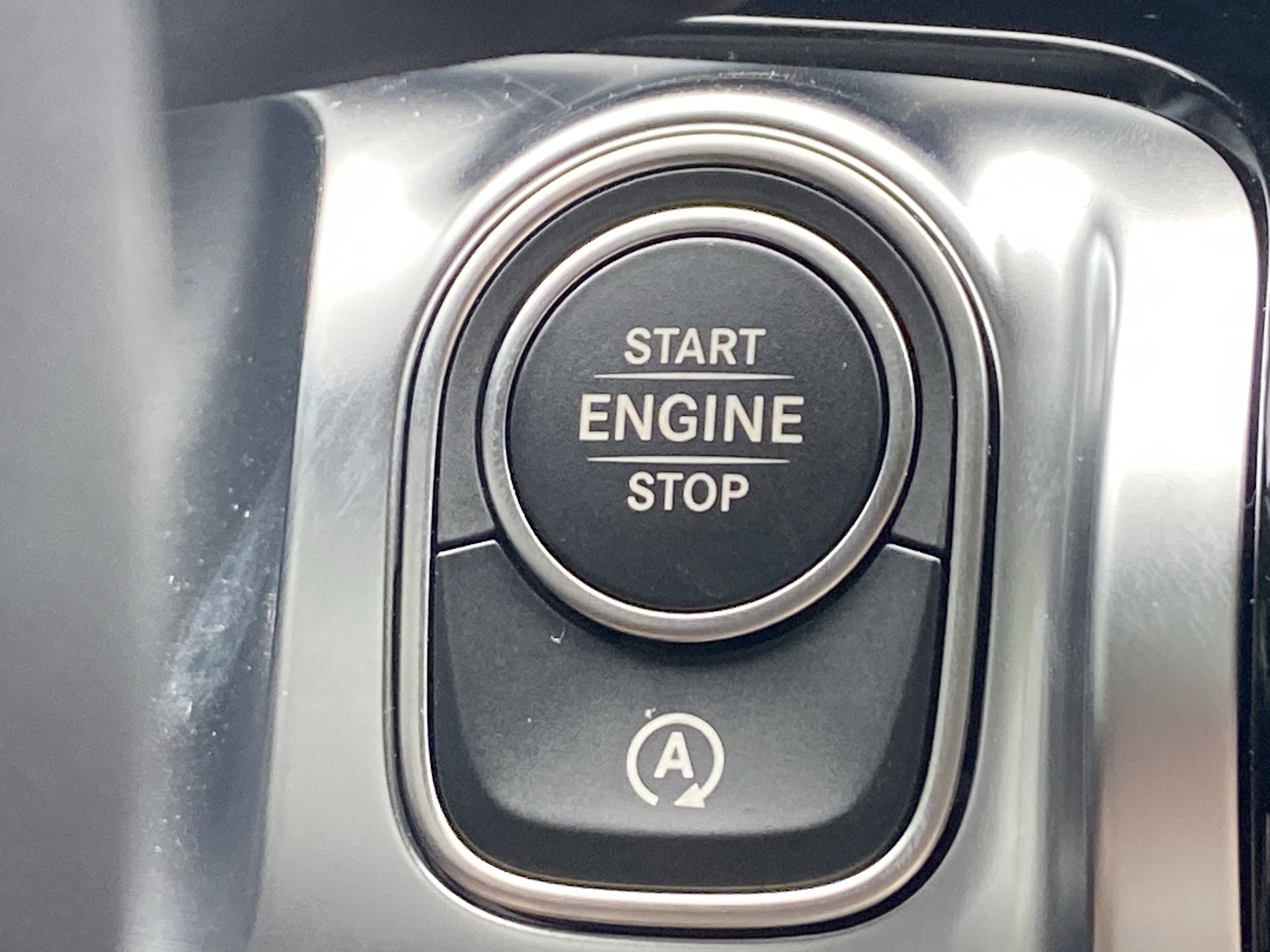 New 2026 Polar White Mercedes-Benz GLB 250 SUV image 27
