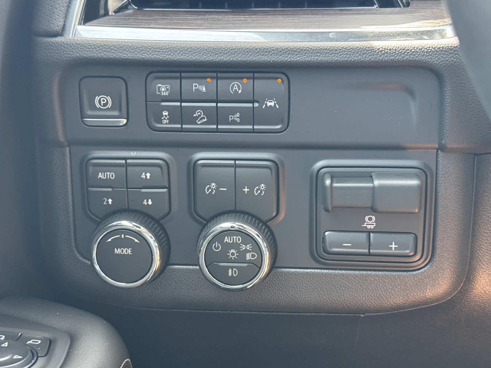 2026 Chevrolet Tahoe Premier - Photo 15