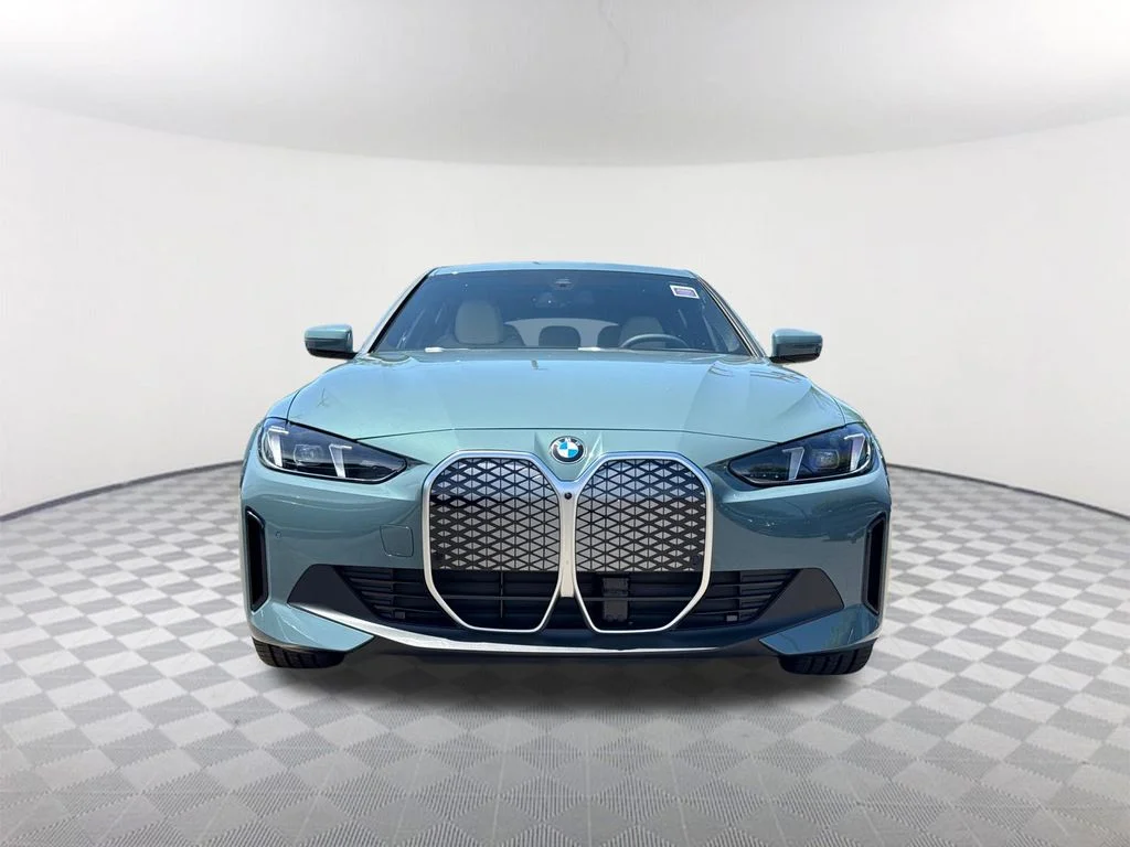 New 2026 Green BMW eDrive40 image 2