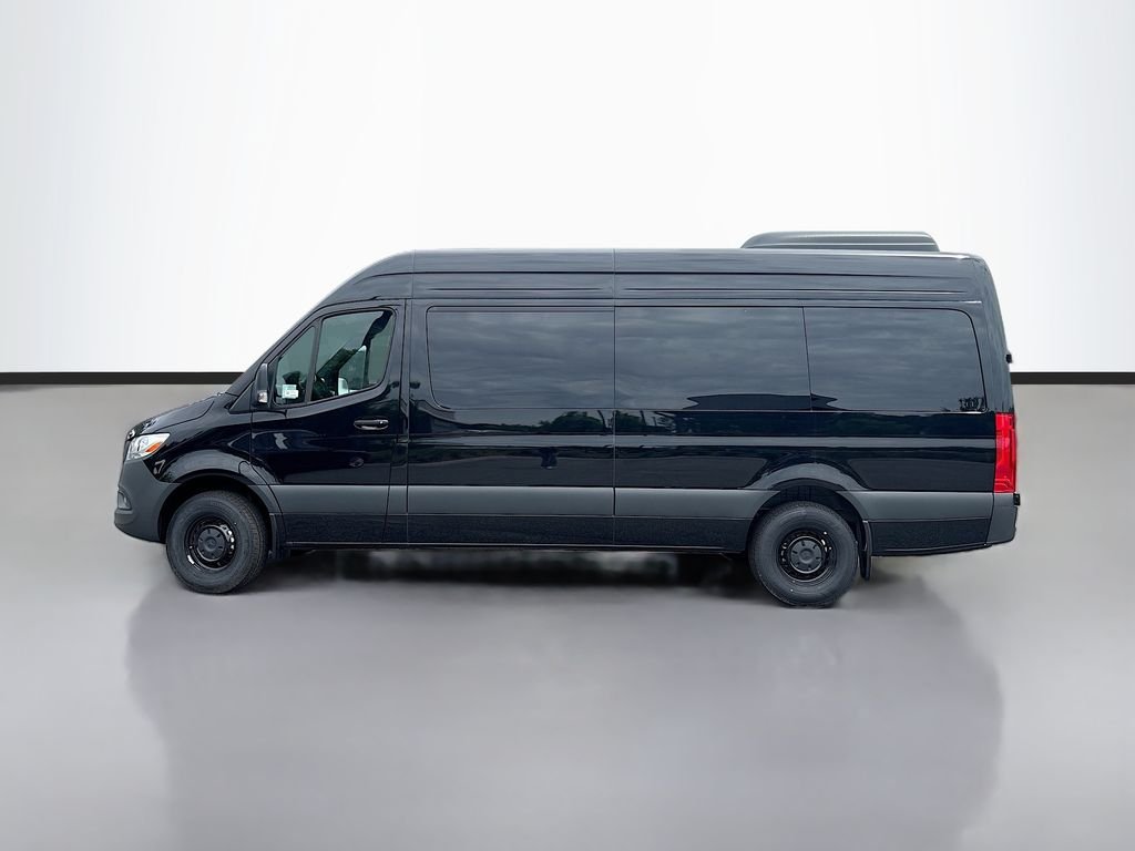 New 2026  Mercedes-Benz Passenger 170 WB image 6