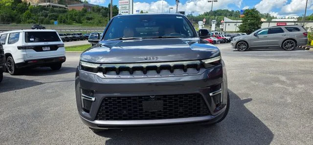 New 2026 Gray Jeep Summit Reserve image 3