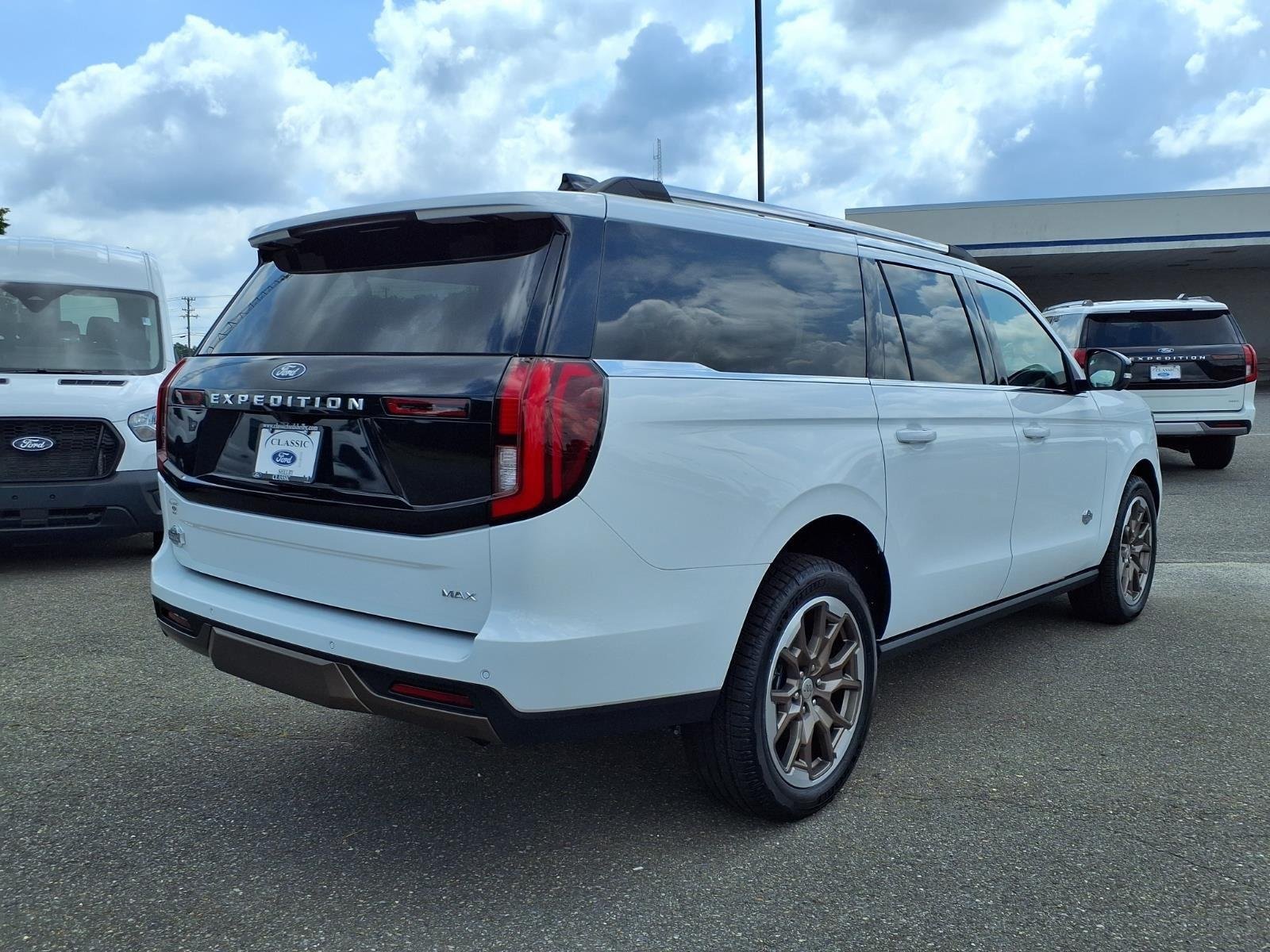 New 2026 Oxford White Ford MAX King Ranch® image 2